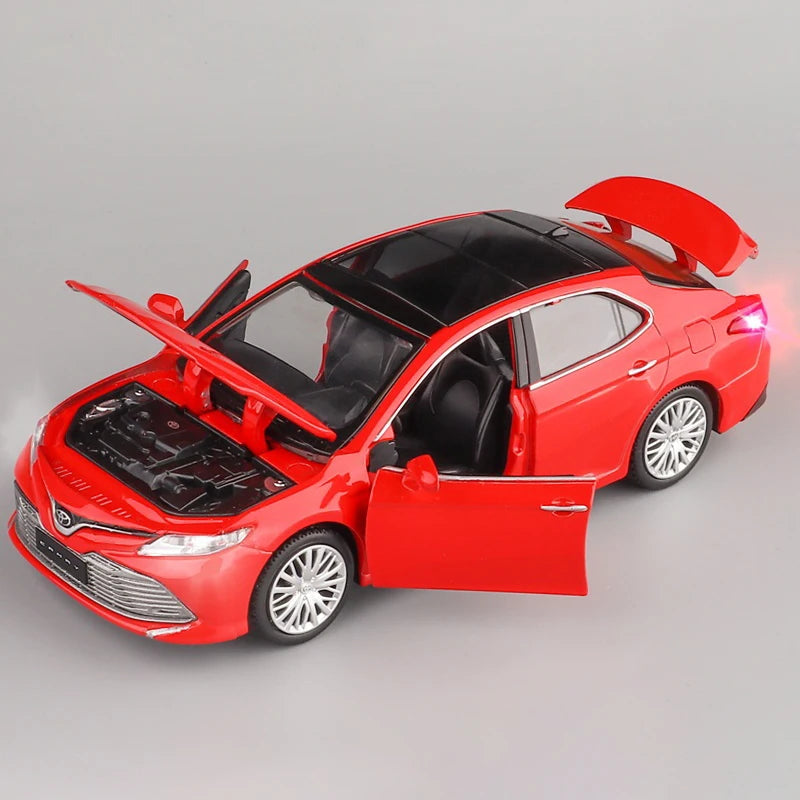 1:32 TOYOTA Camry