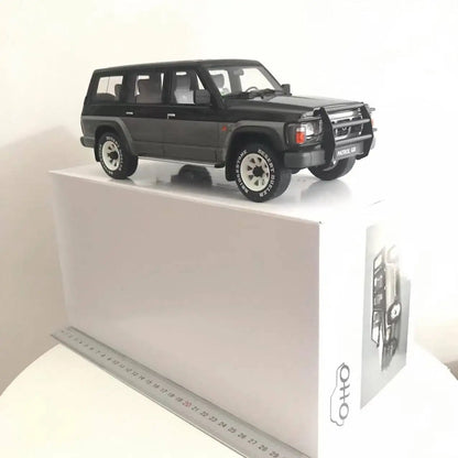 1:18 Nissan Patrol Y60