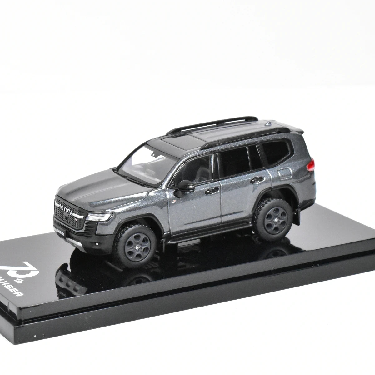 1:64 Toyota Land Cruiser LC300