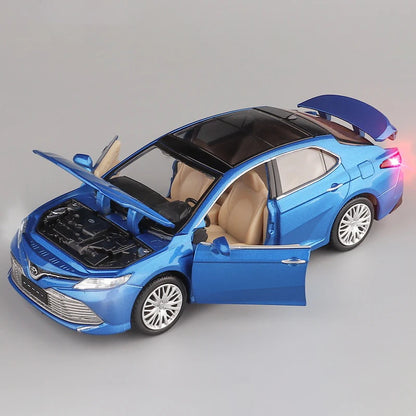 1:32 TOYOTA Camry